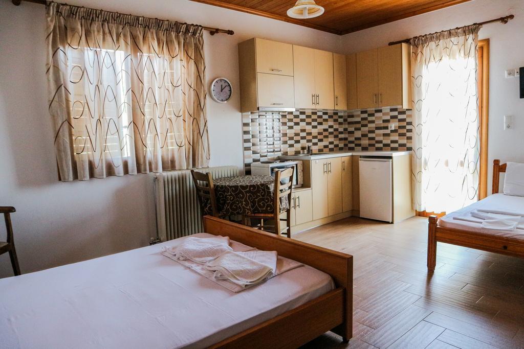 Hotel Elatofilito Athamanio Esterno foto