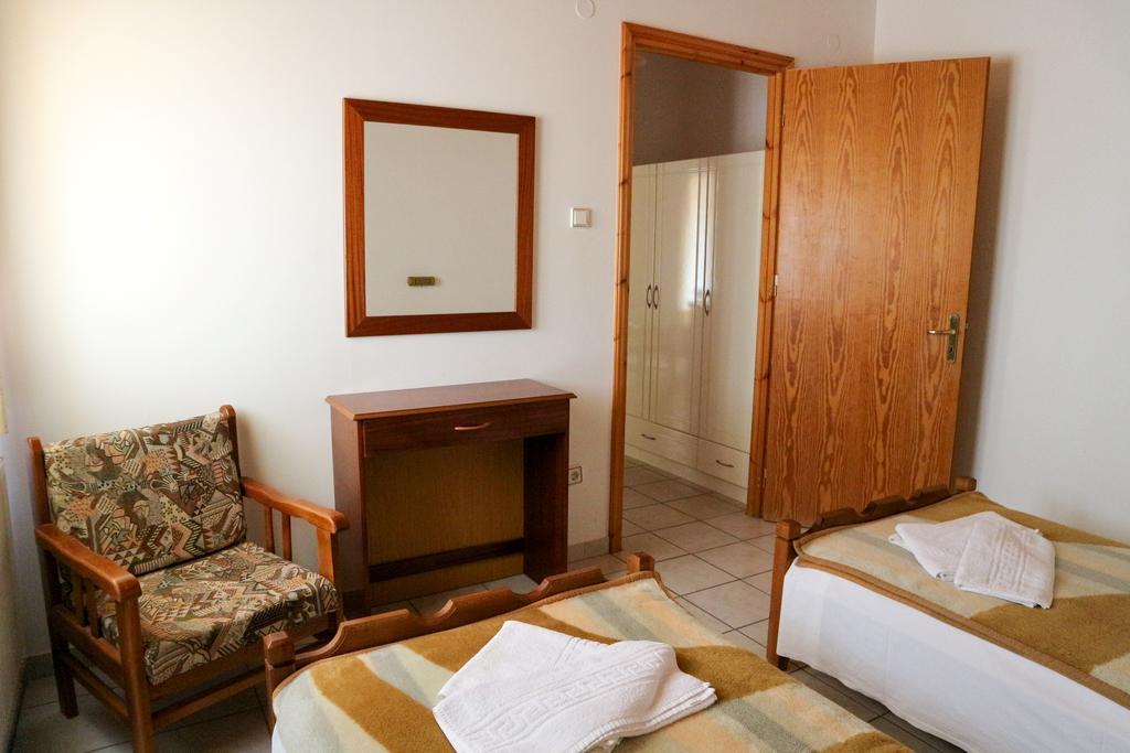 Hotel Elatofilito Athamanio Esterno foto