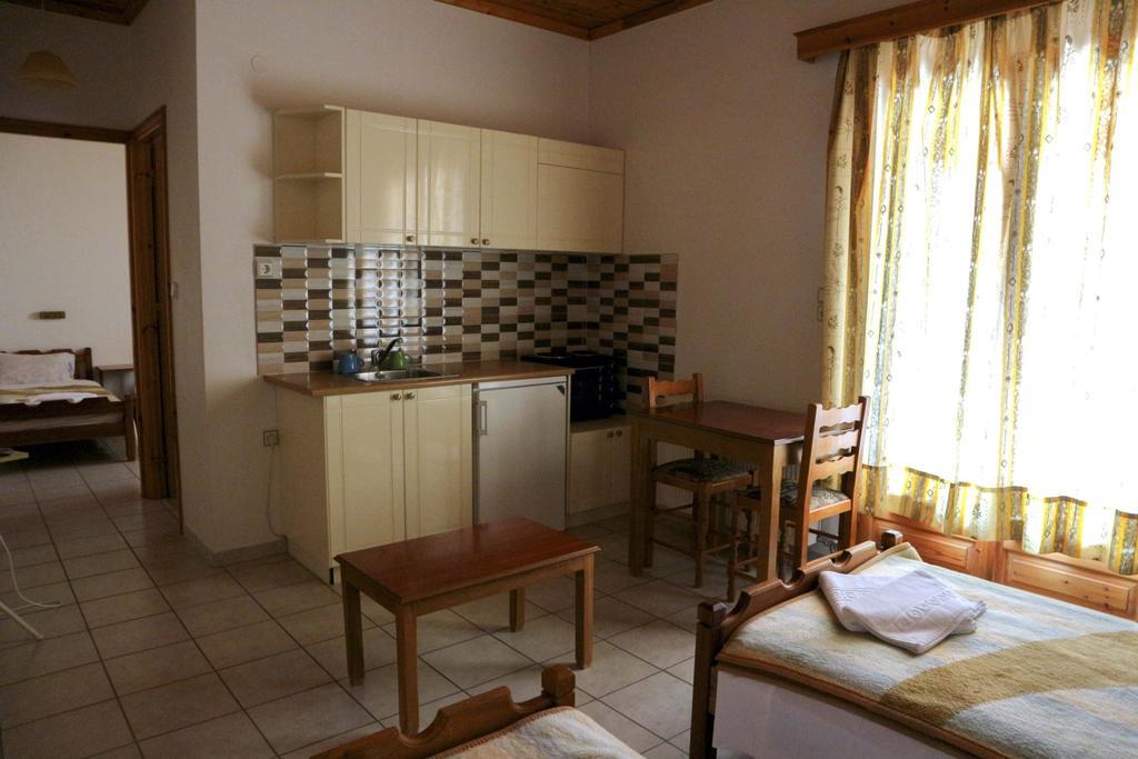 Hotel Elatofilito Athamanio Esterno foto