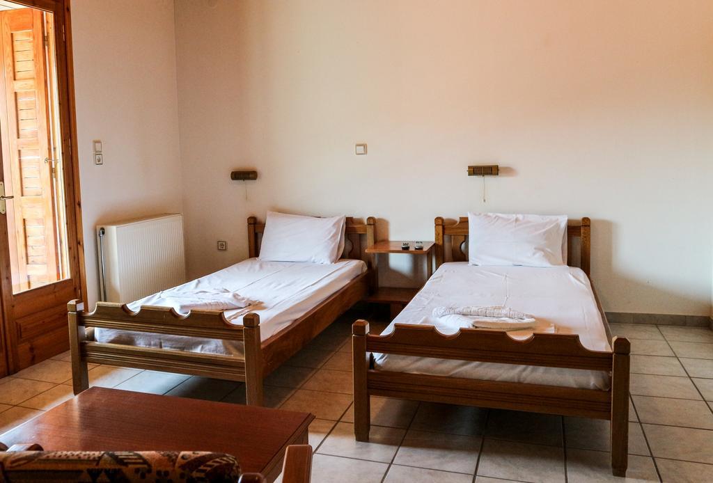 Hotel Elatofilito Athamanio Esterno foto
