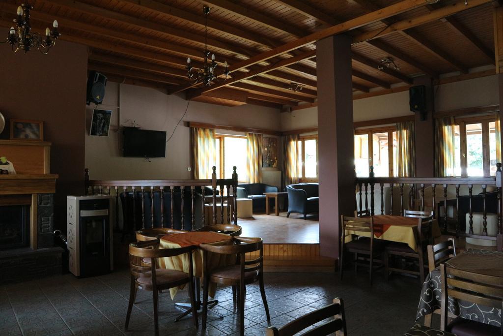 Hotel Elatofilito Athamanio Esterno foto